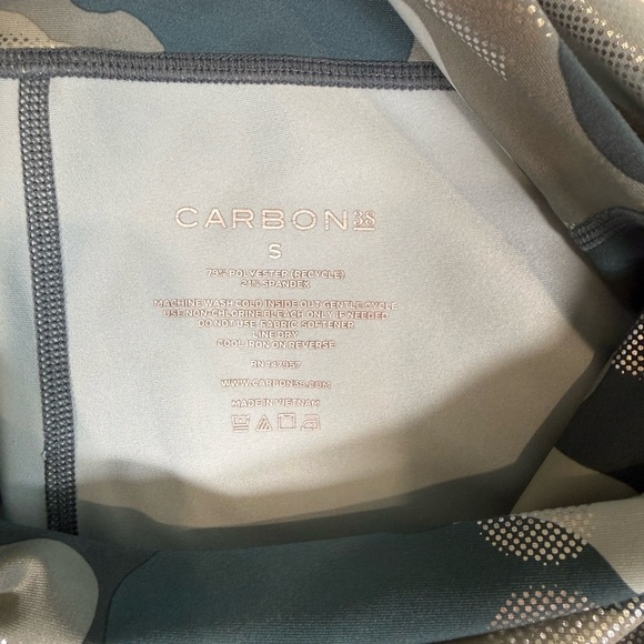 Carbon38 Metallic Camo 7/8 Legging size Small womens workout trendy - Picture 2 of 3